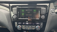 Nissan Qashqai 1.3 DiG-T N-Connecta 5dr Petrol Hatchback